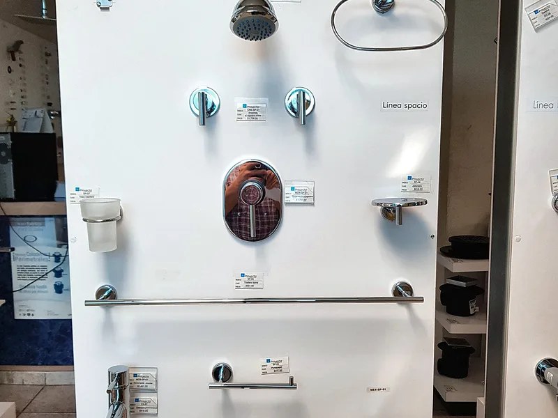 El Fluxómetro Xel-Há – exhibición de sanitarios