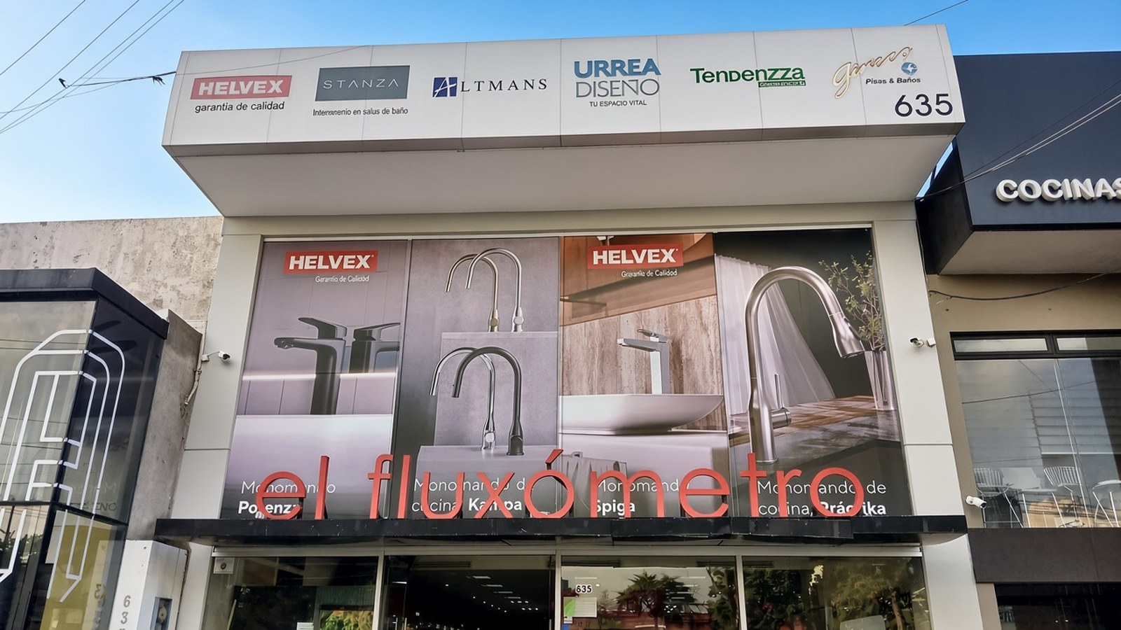 Fachada El Fluxómetro Av. Patria