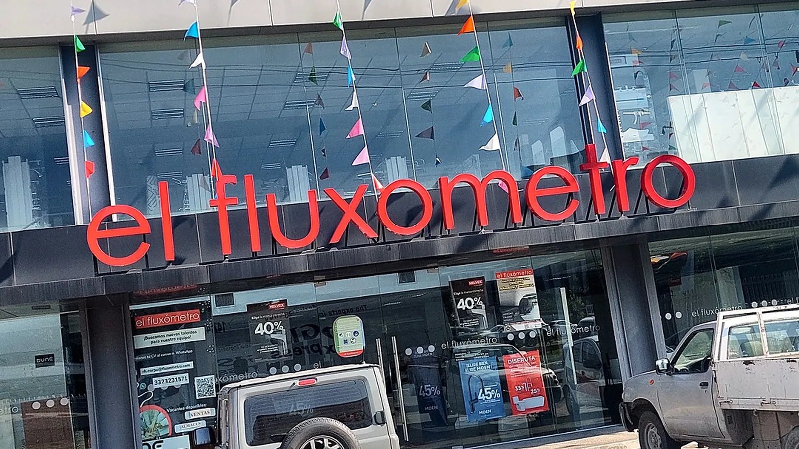 Fachada El Fluxómetro Periférico